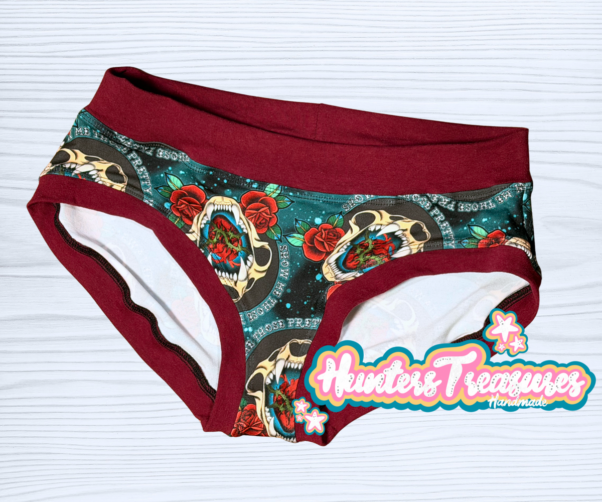 L Naughty Knicker Briefs in Pretty Jaws