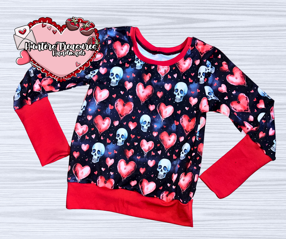 6Y-9Y Grow With Me Pullover in Skelly Hearts