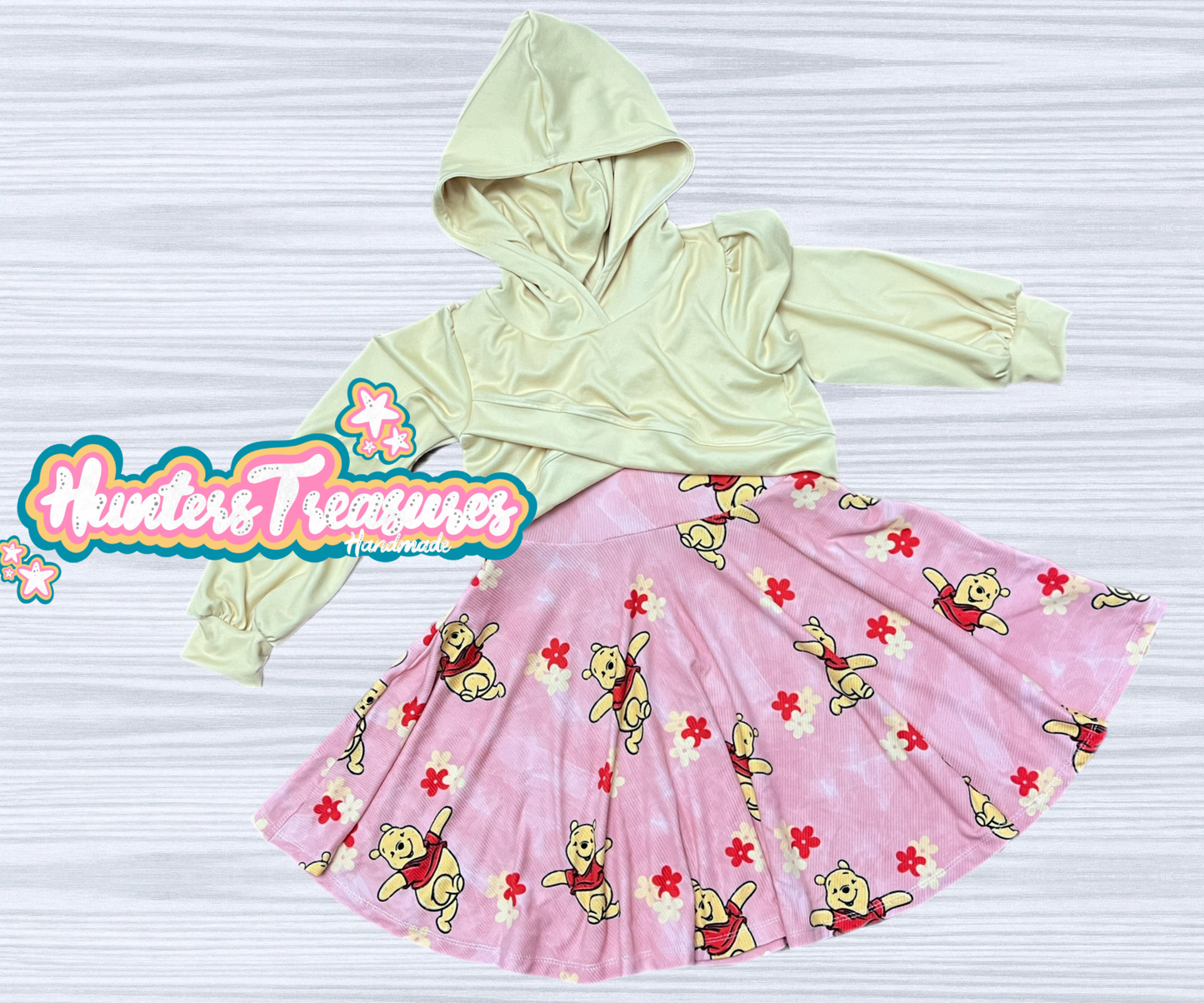 Tweety’s Cropped Pullover